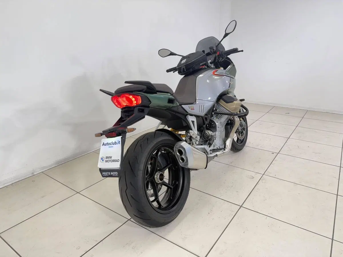 Moto Guzzi V100 Mandello (2025 - 26) (6)