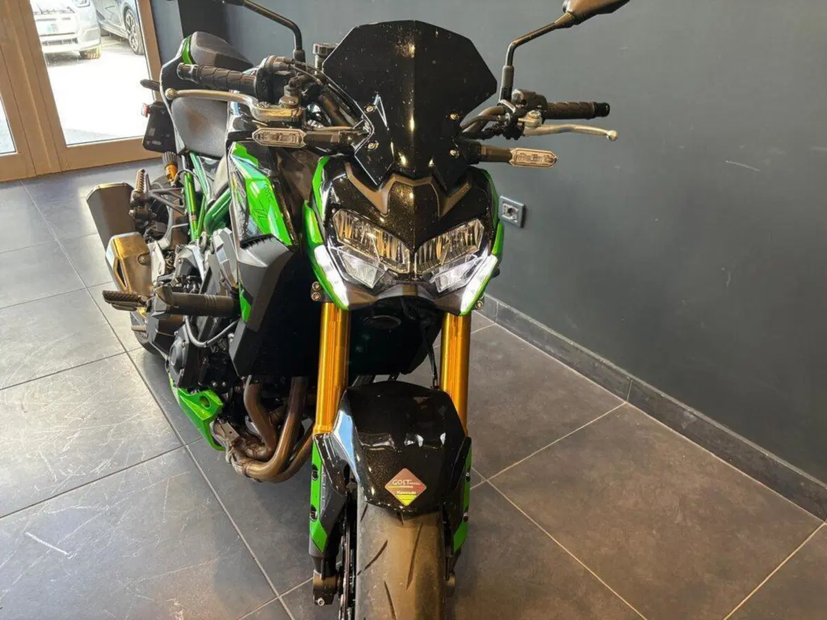 Kawasaki Z 900 SE (2022 - 24) (5)