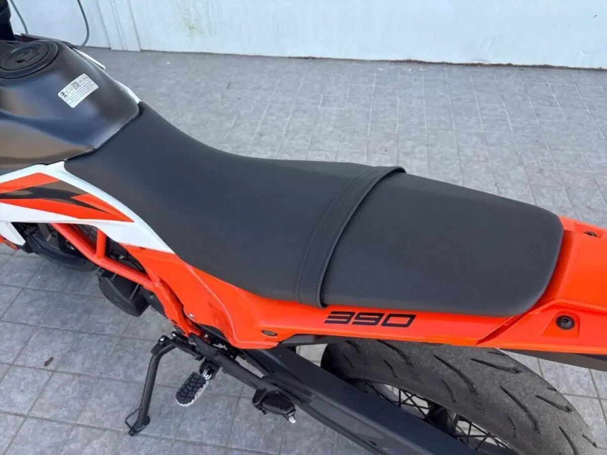 KTM 390 SMC R (2025 - 26) (4)
