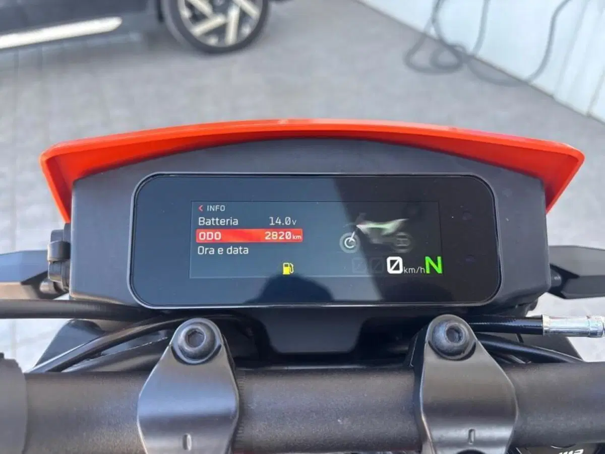 KTM 390 SMC R (2025 - 26) (5)