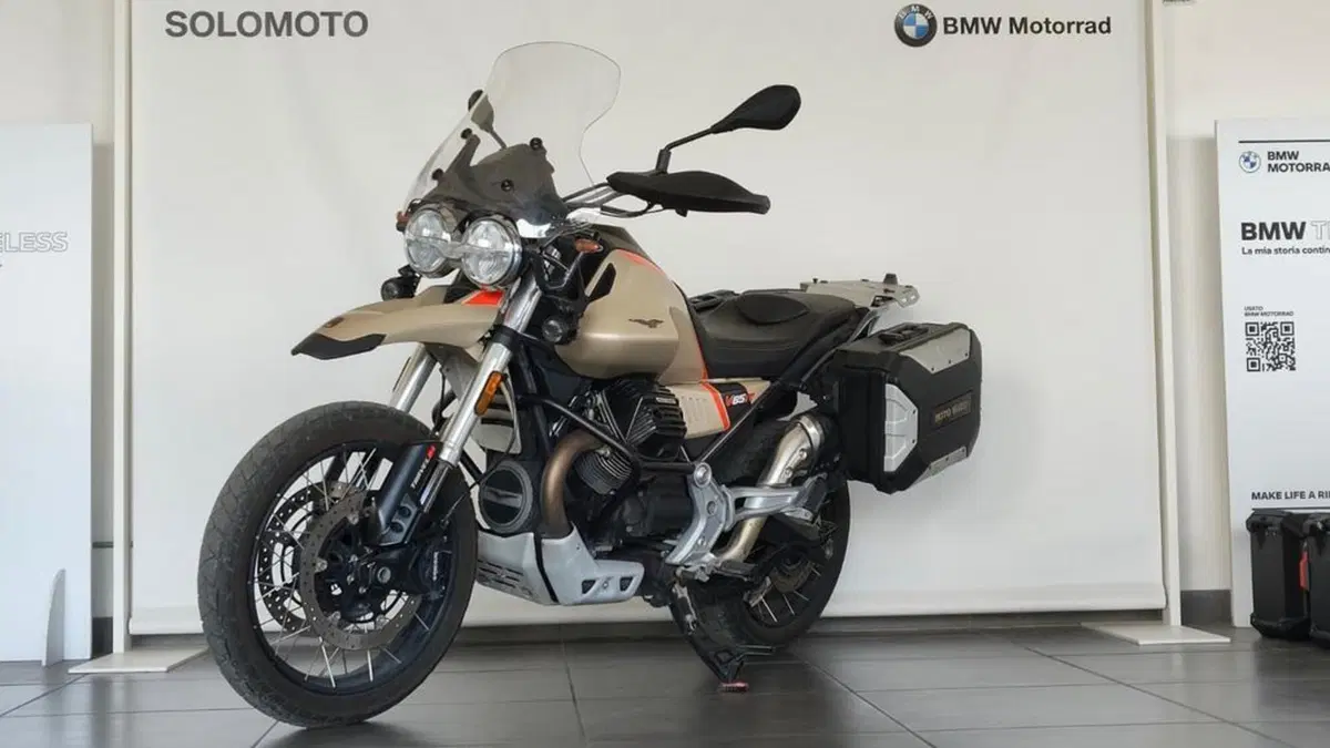 Moto Guzzi V85 TT Travel (2021 - 23) (3)