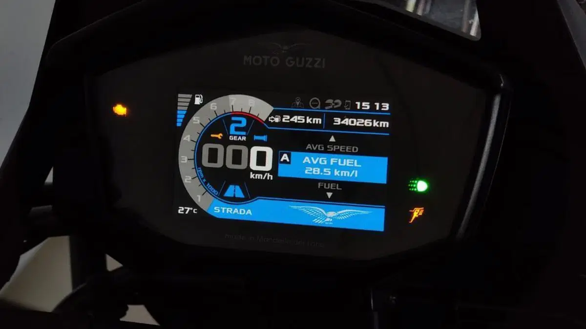 Moto Guzzi V85 TT Travel (2021 - 23) (5)