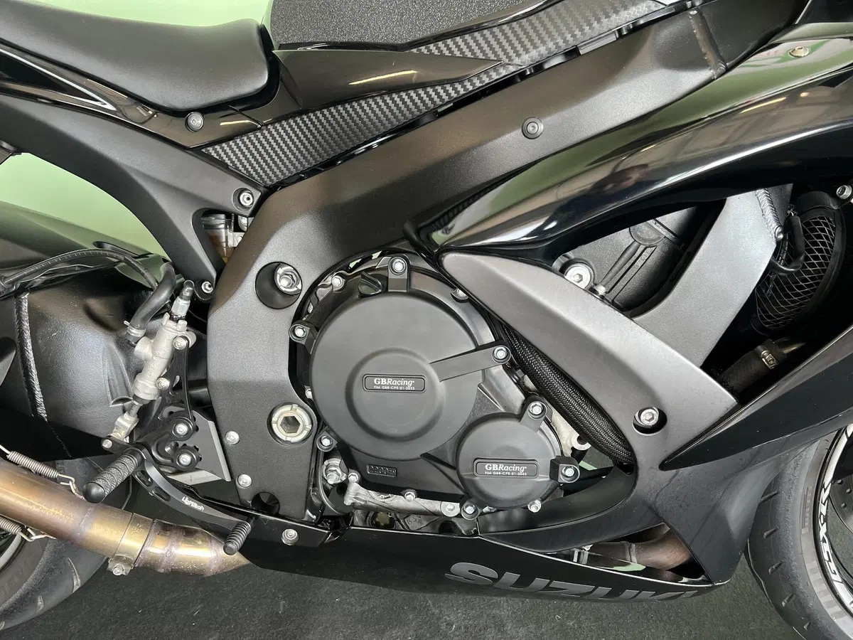 Suzuki GSX R 750 (2008 - 10) (9)