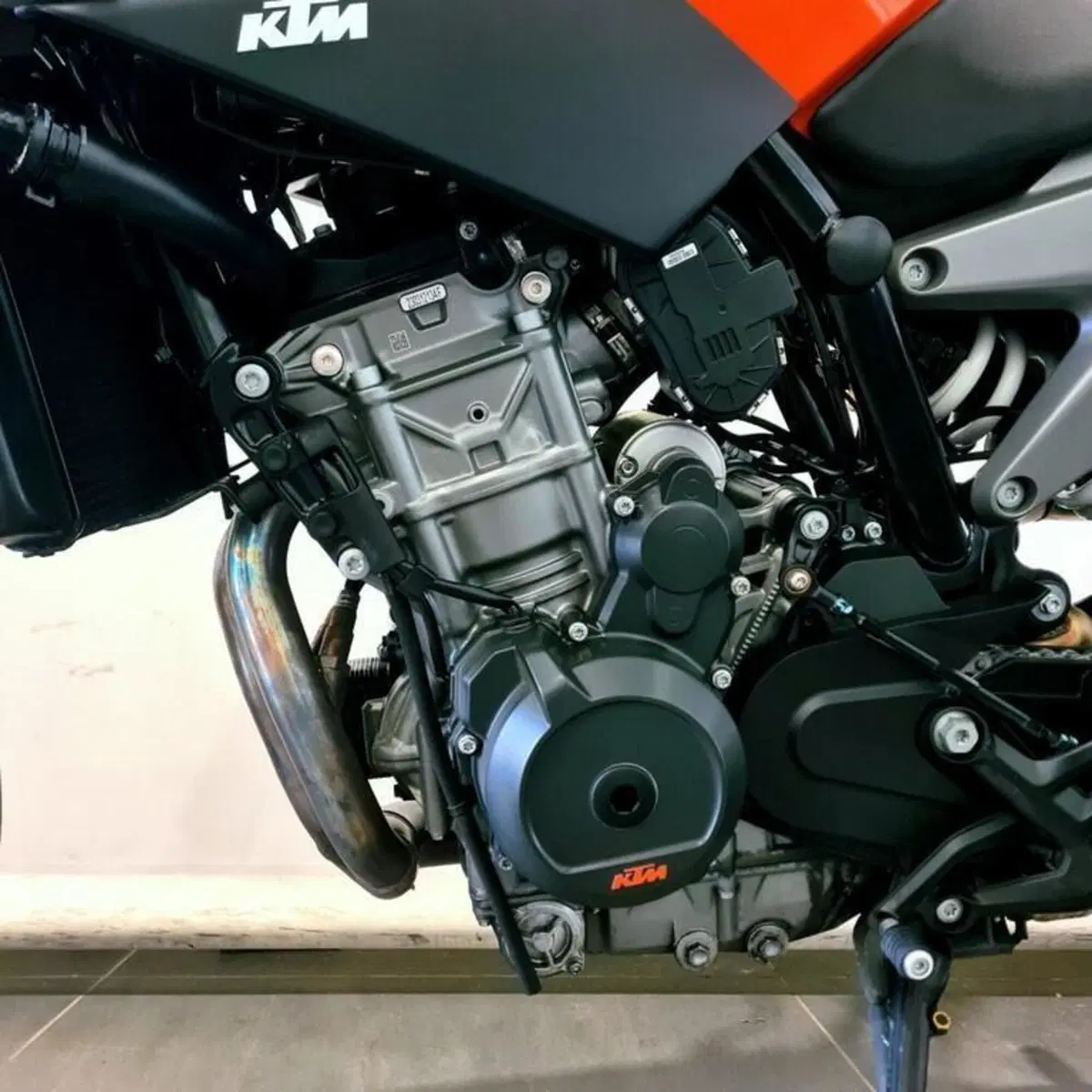 KTM 790 Duke L (2023 - 24) (10)