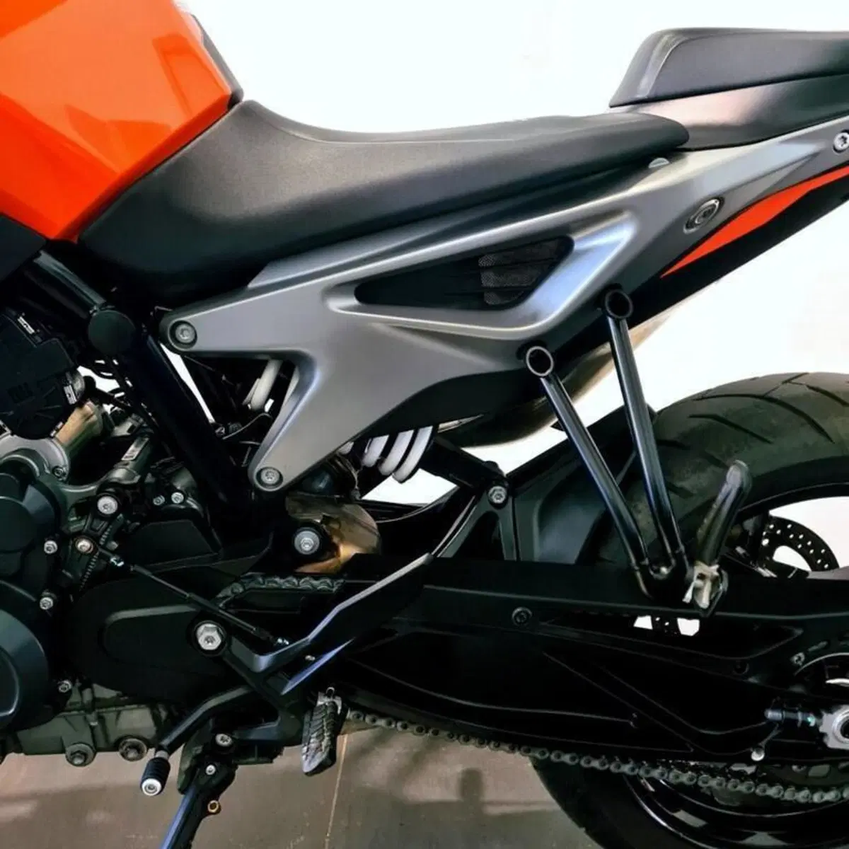 KTM 790 Duke L (2023 - 24) (11)
