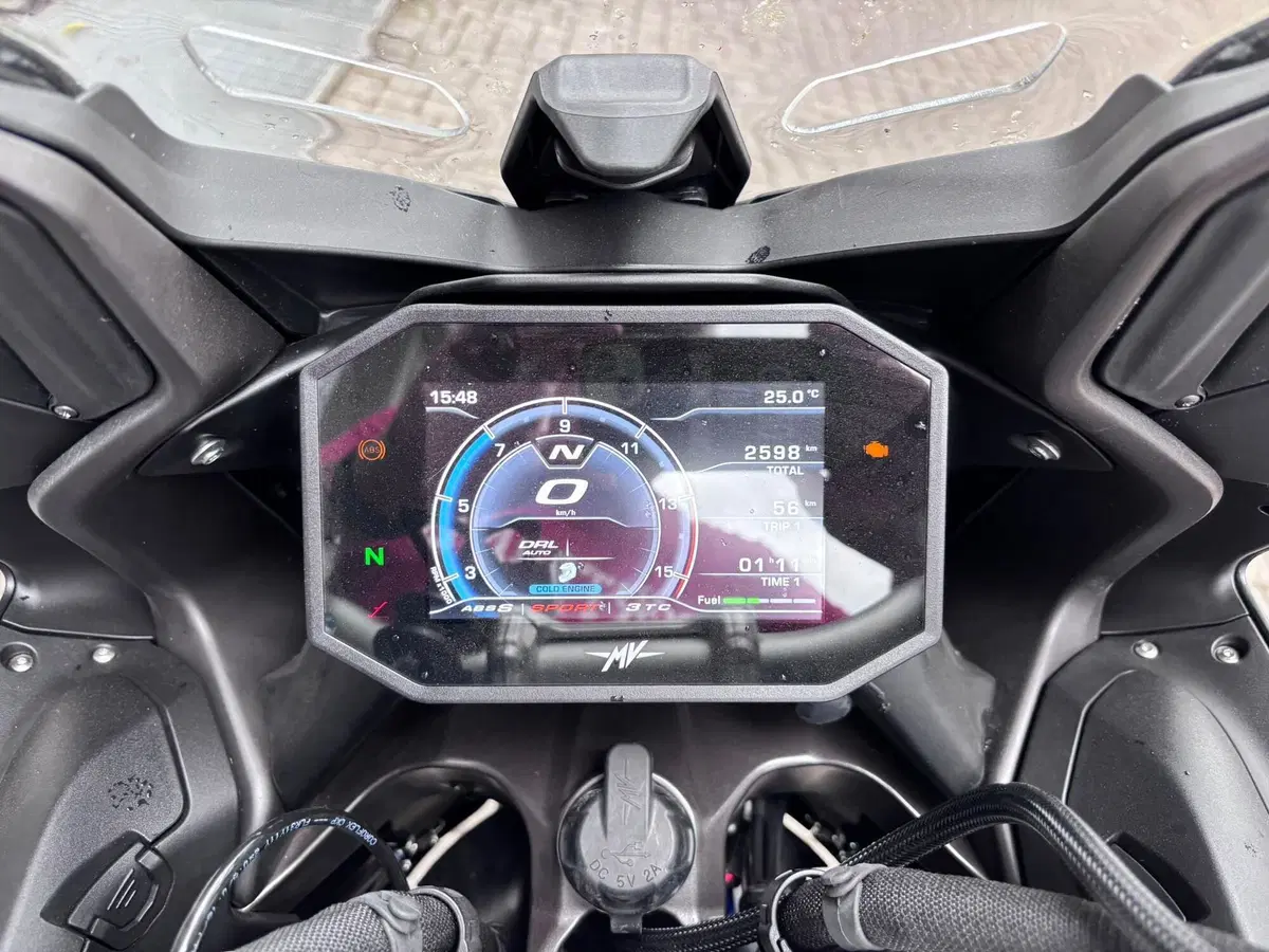 MV Agusta Turismo Veloce 800 Lusso SCS (2021 - 26) (5)