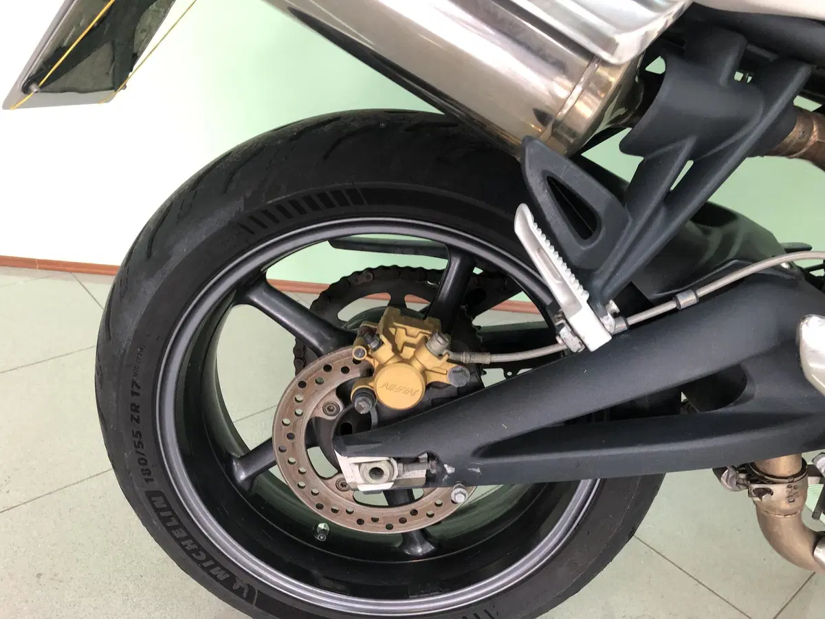 Triumph Street Triple (2007 - 12) (5)