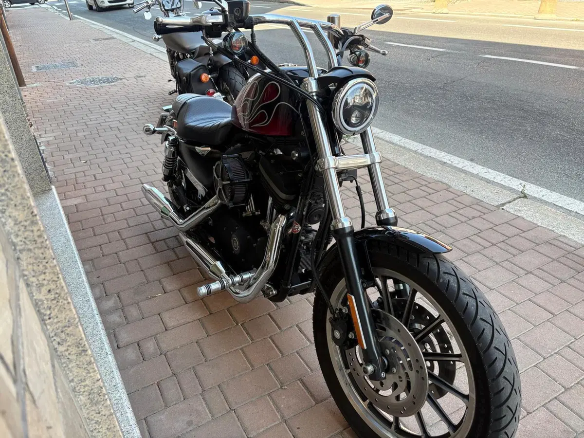 Harley-Davidson 883 R (2008 - 16) - XL 883R (3)