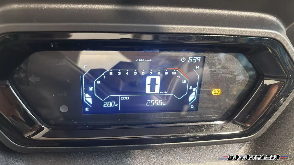 Yamaha X-Max 300 (2025 - 26) (5)