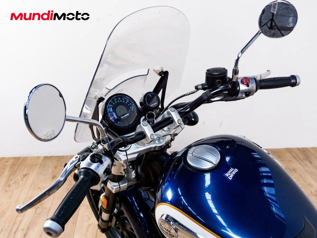 Royal Enfield Super Meteor 650 (2023 - 26) (11)
