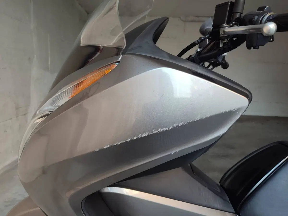 Honda Forza 300 ABS (2013 - 17) (6)