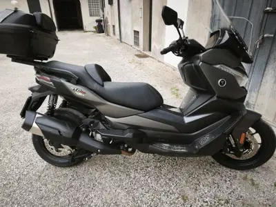 Voge Sfida SR4 MAX (2024 - 26) usata