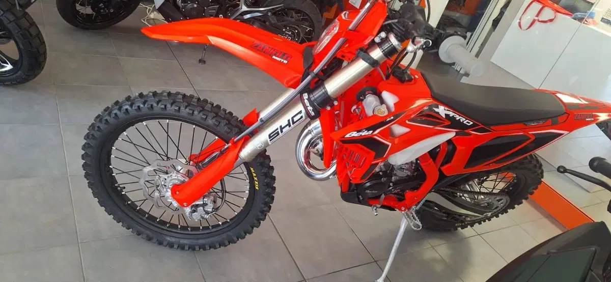 Betamotor RR X-PRO 125 2T Enduro (2027) (3)