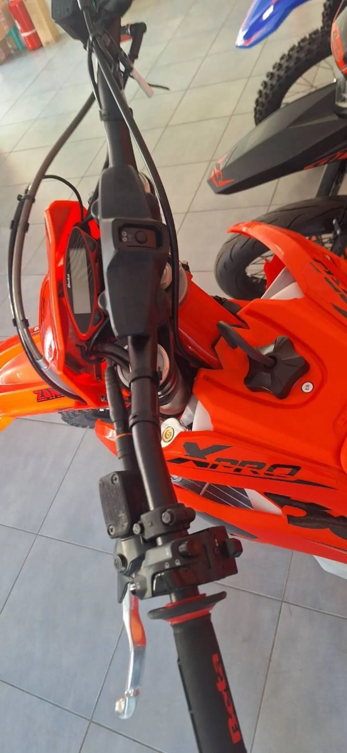 Betamotor RR X-PRO 125 2T Enduro (2026) (3)