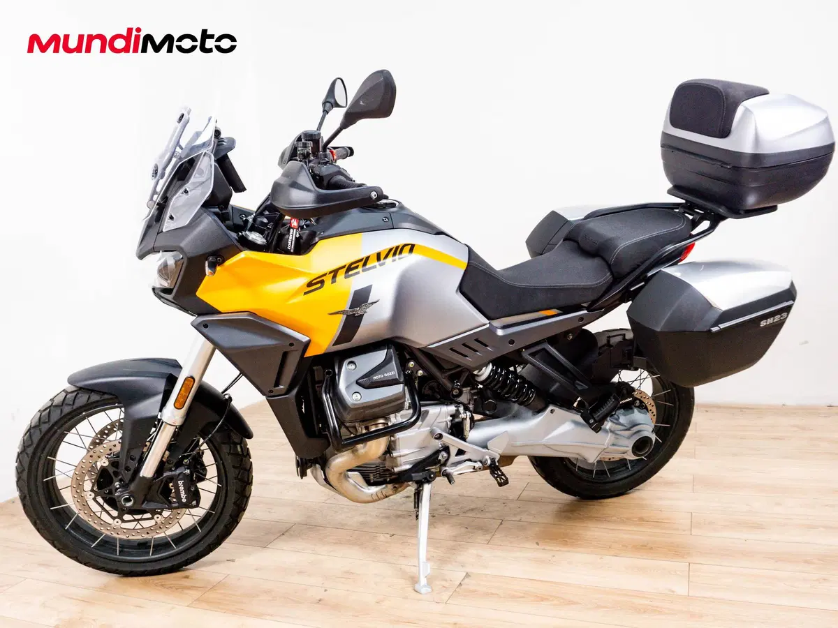 Moto Guzzi Stelvio (2024 - 26) (8)