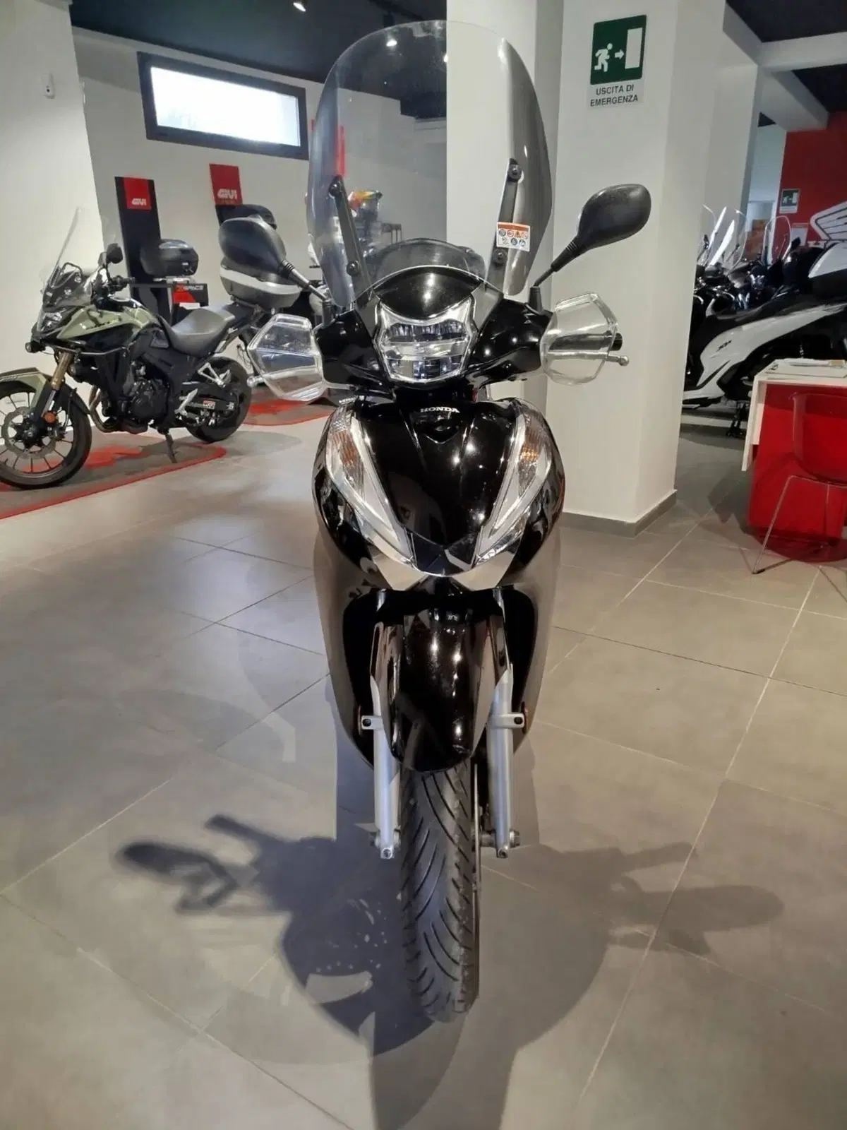 Honda SH 300 i ABS (2016 - 20) (3)
