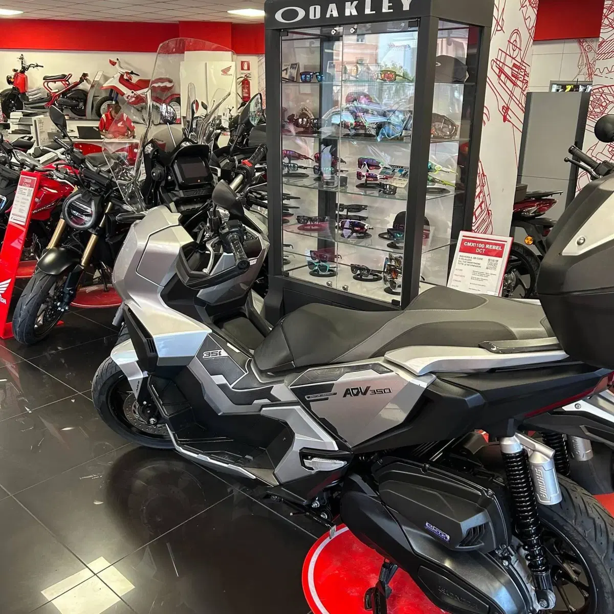 Honda ADV 350 (2022 - 24) (3)