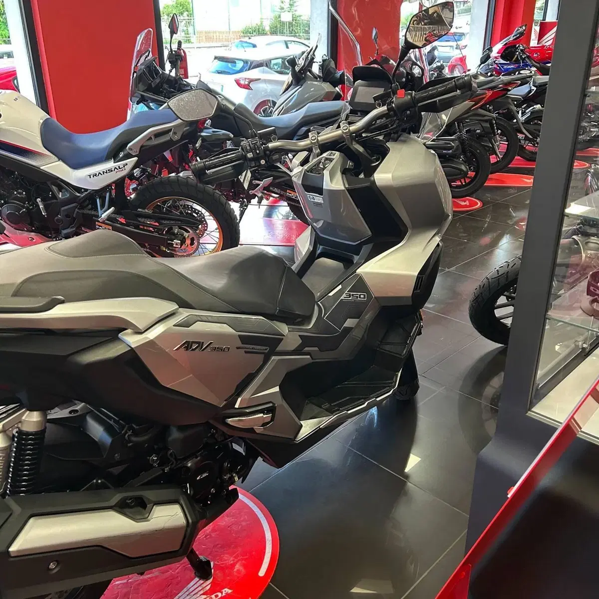 Honda ADV 350 (2022 - 24) (4)