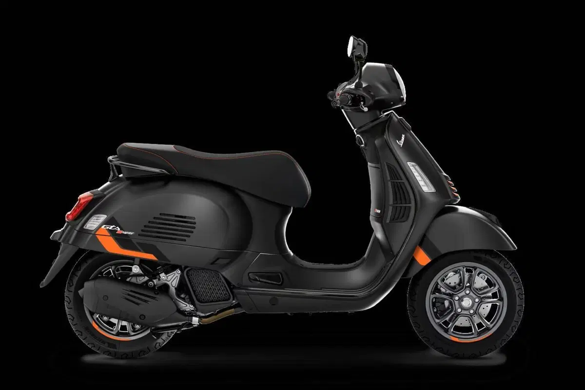 Vespa GTS 125 Supersport (2025 - 26) (4)