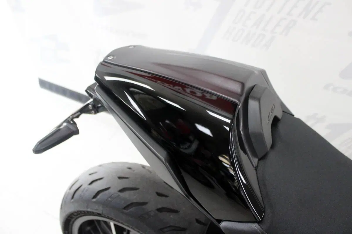 Honda CB 1000 R Black Edition (2021 - 25) (6)