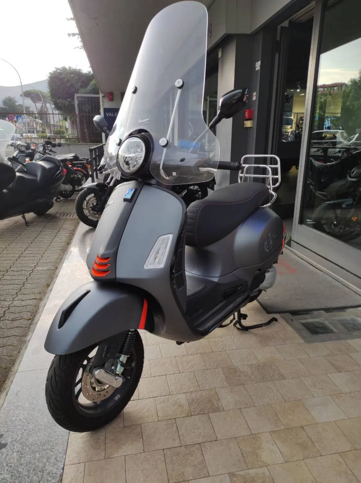 Vespa GTS 300 Super (2023 - 24) (3)