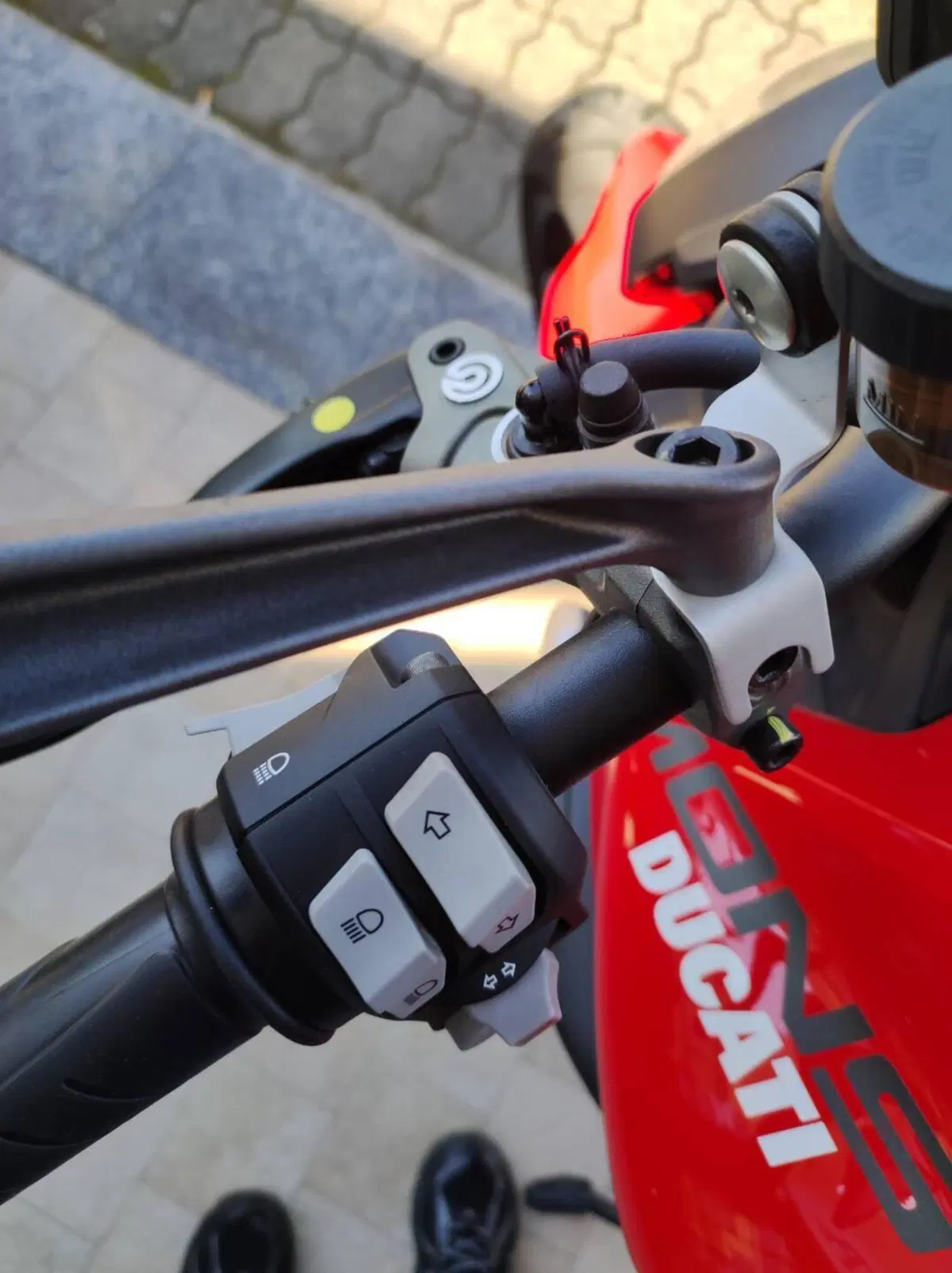 Ducati Monster 937 (2021 - 25) (8)