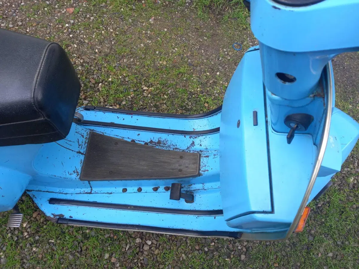 Piaggio V5X2T  Vespa  PK 50 S (5)