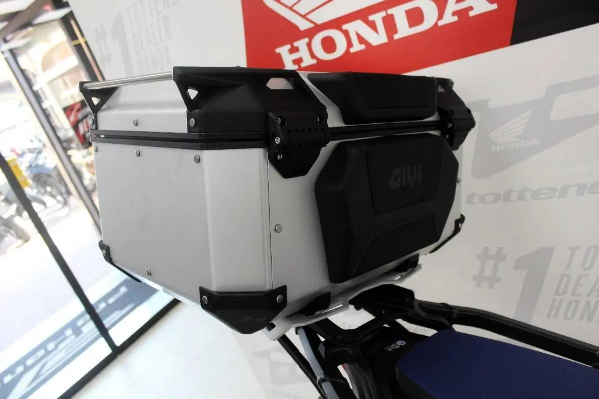 Honda Africa Twin CRF 1100L ES DCT (2024 - 26) (5)