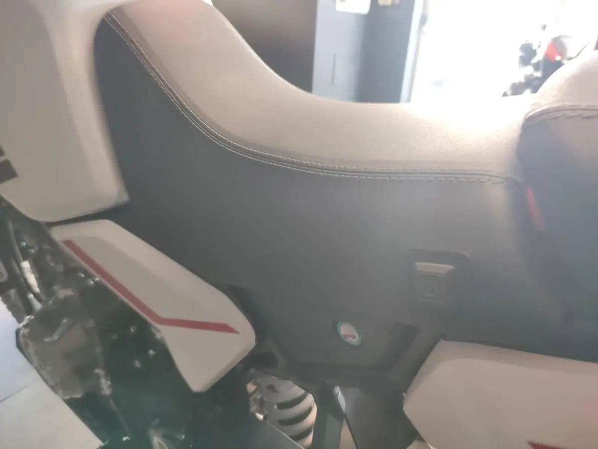 Moto Morini Allthrike 450 (2025 - 26) (5)
