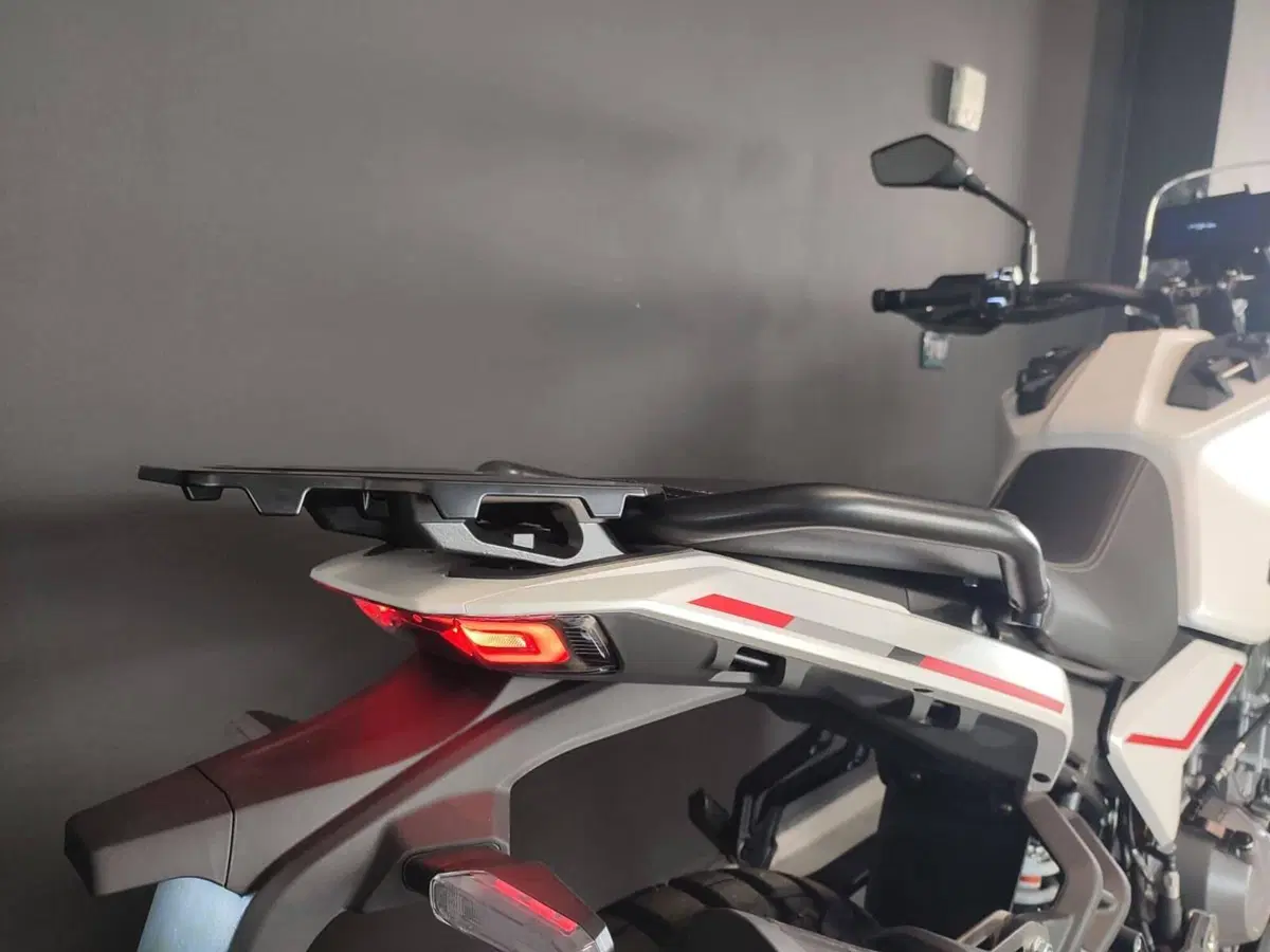 Moto Morini Allthrike 450 (2025 - 26) (6)