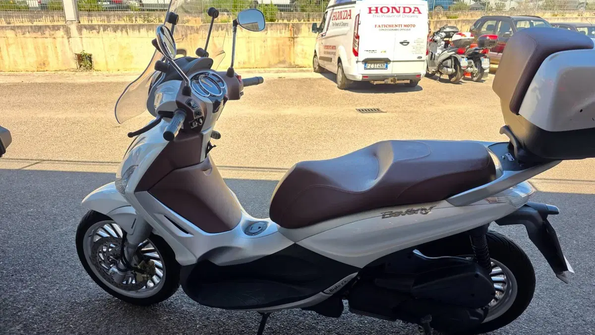 Piaggio Beverly 300 S i.e. ABS-ASR (2016 - 20) (5)