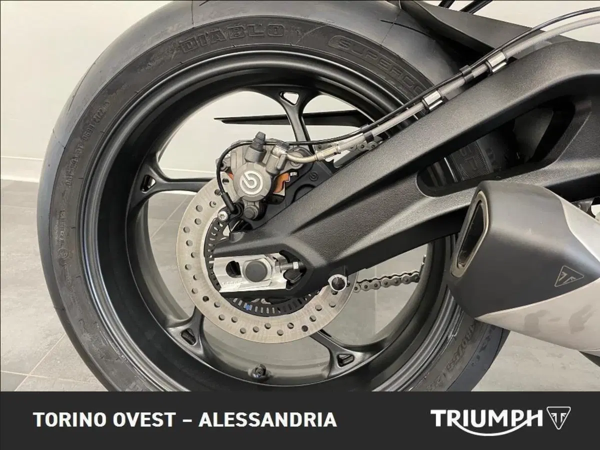 Triumph Street Triple 765 RS (2023 - 26) (8)