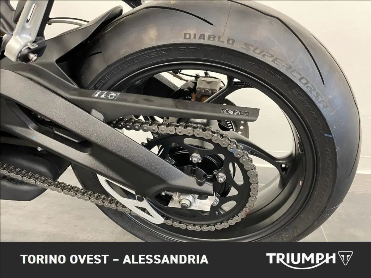 Triumph Street Triple 765 RS (2023 - 26) (16)