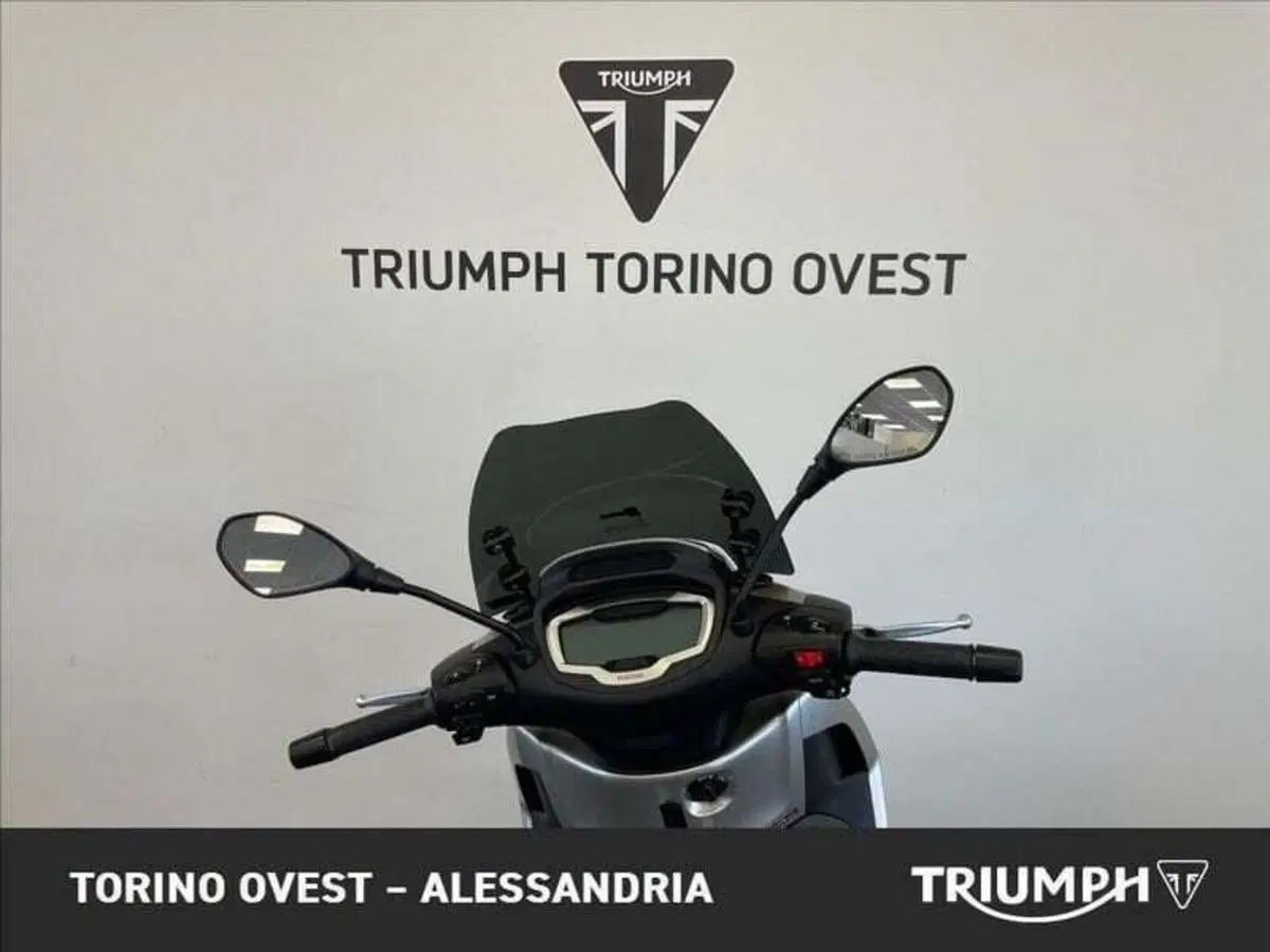 Piaggio Beverly 300 S ABS-ASR (2021 - 25) (4)