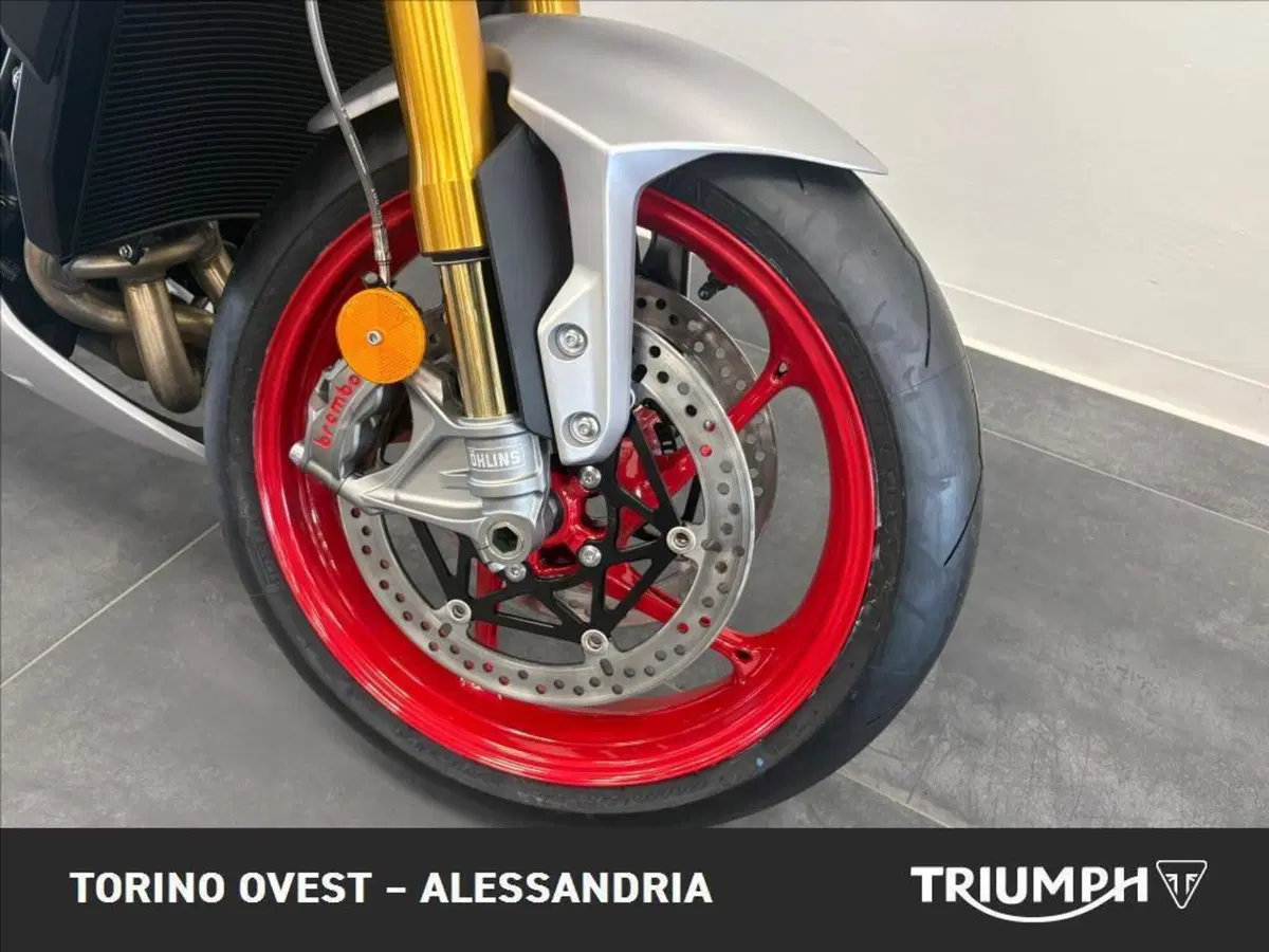 Triumph Street Triple 765 RX (2026) (9)