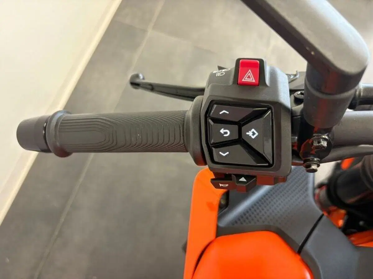 KTM 390 Duke (2024 - 25) (14)