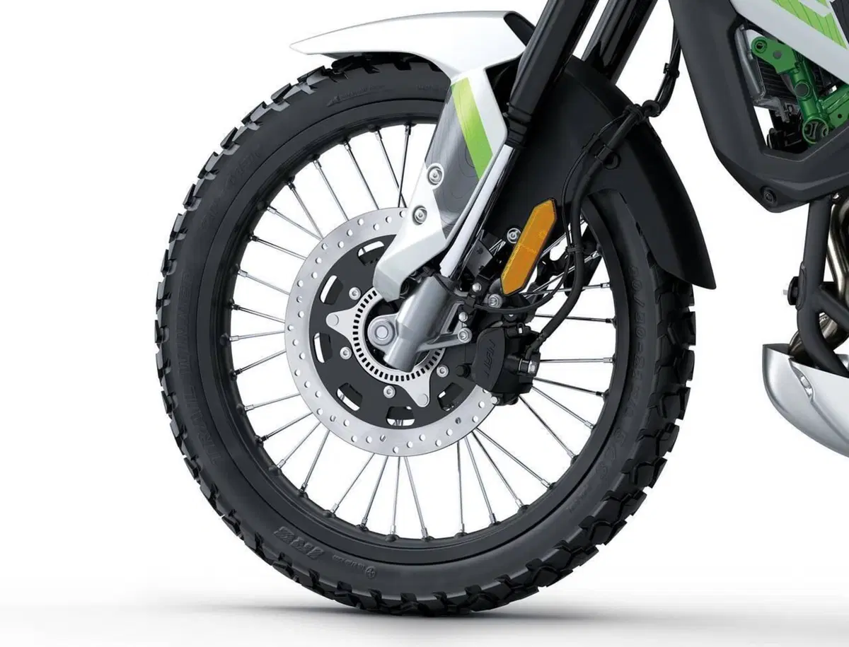 Kawasaki KLE 500 (2026) (2)
