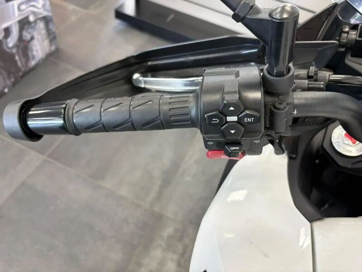 CFMOTO 700MT (2024 - 26) (10)