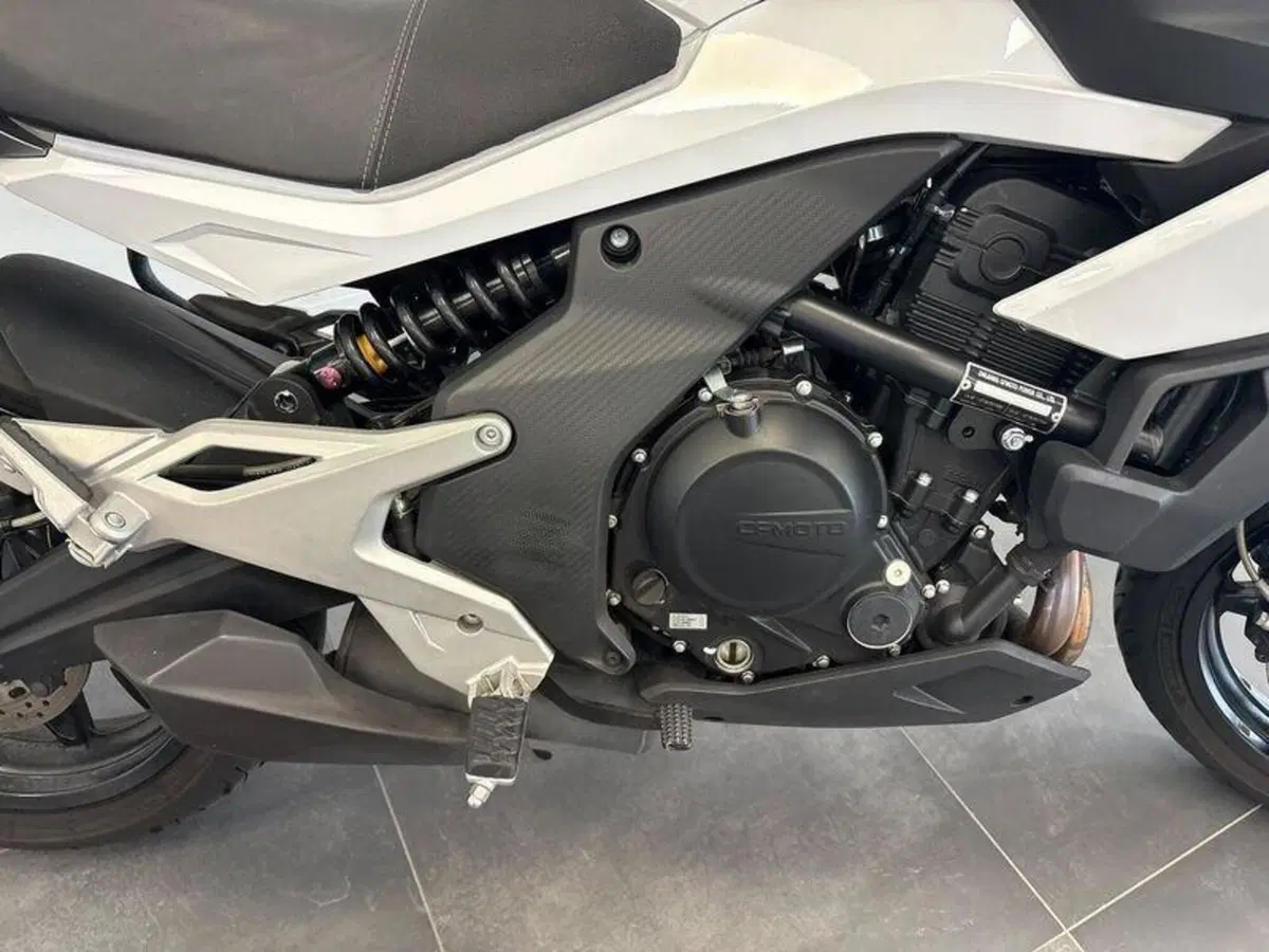 CFMOTO 700MT (2024 - 26) (11)