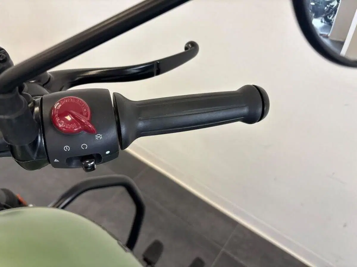 Royal Enfield Meteor 350 (2021 - 26) (7)
