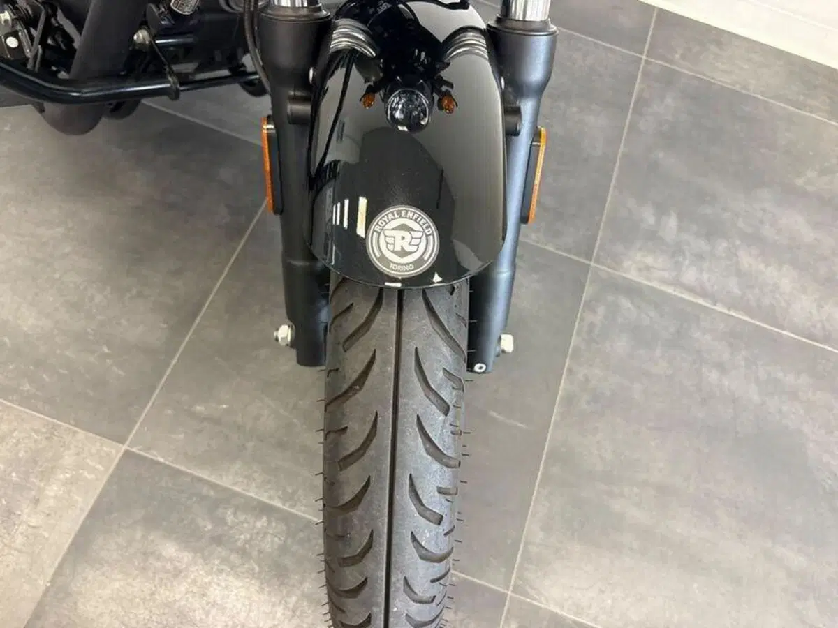 Royal Enfield Meteor 350 (2021 - 26) (10)