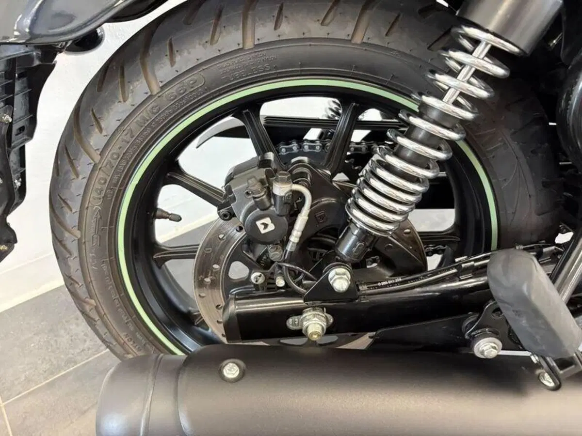 Royal Enfield Meteor 350 (2021 - 26) (13)