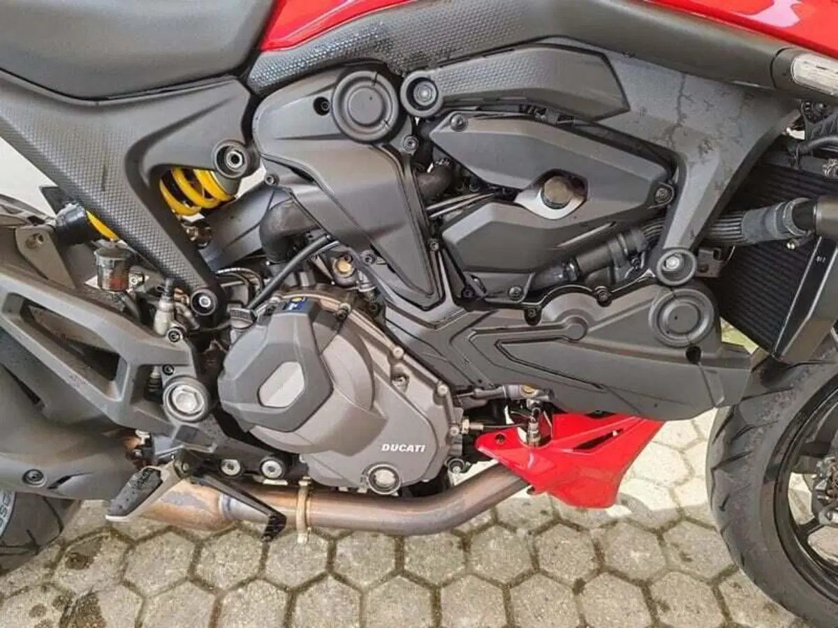Ducati Monster 937 + (2021 - 25) (9)
