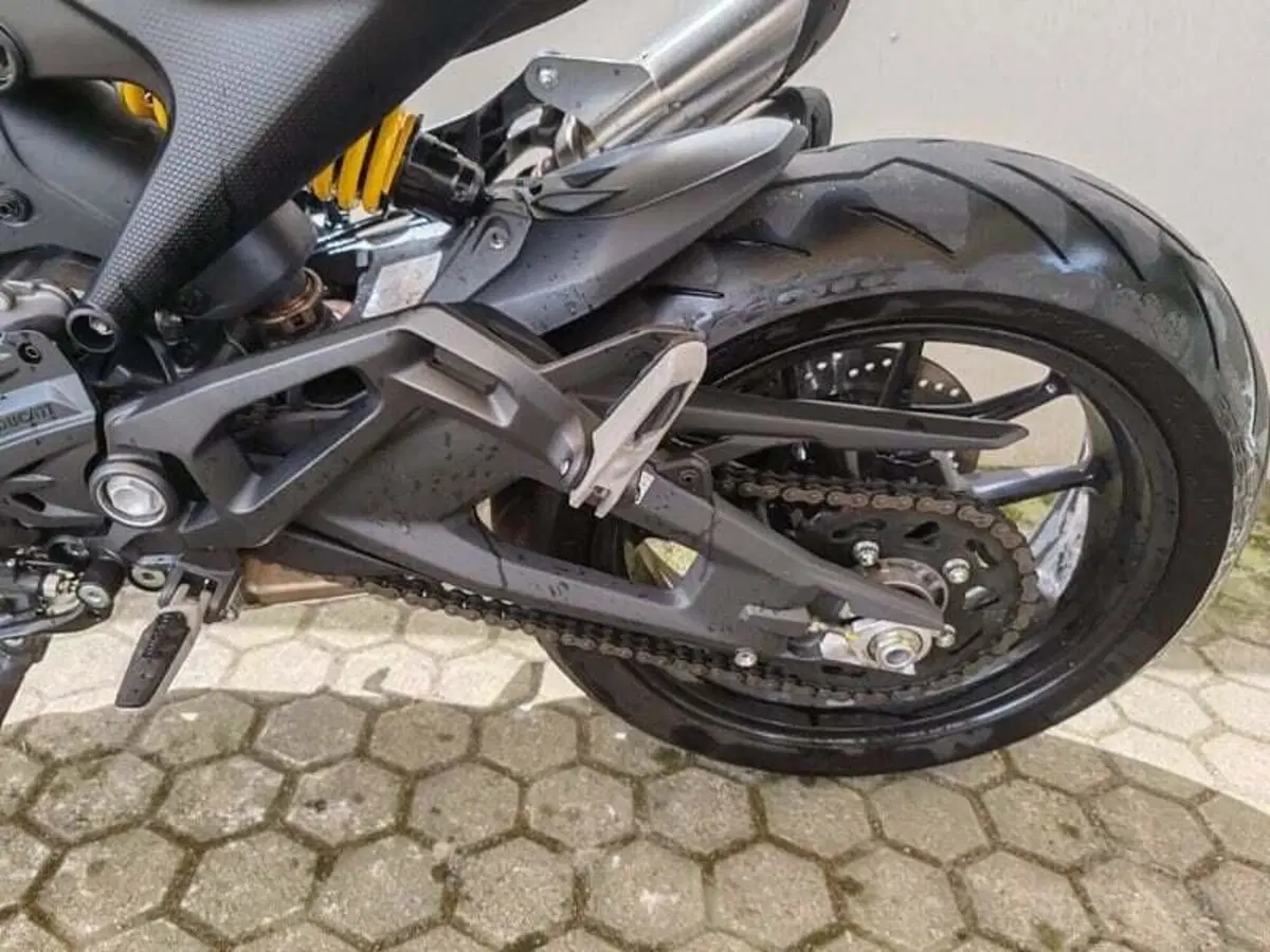 Ducati Monster 937 + (2021 - 25) (6)