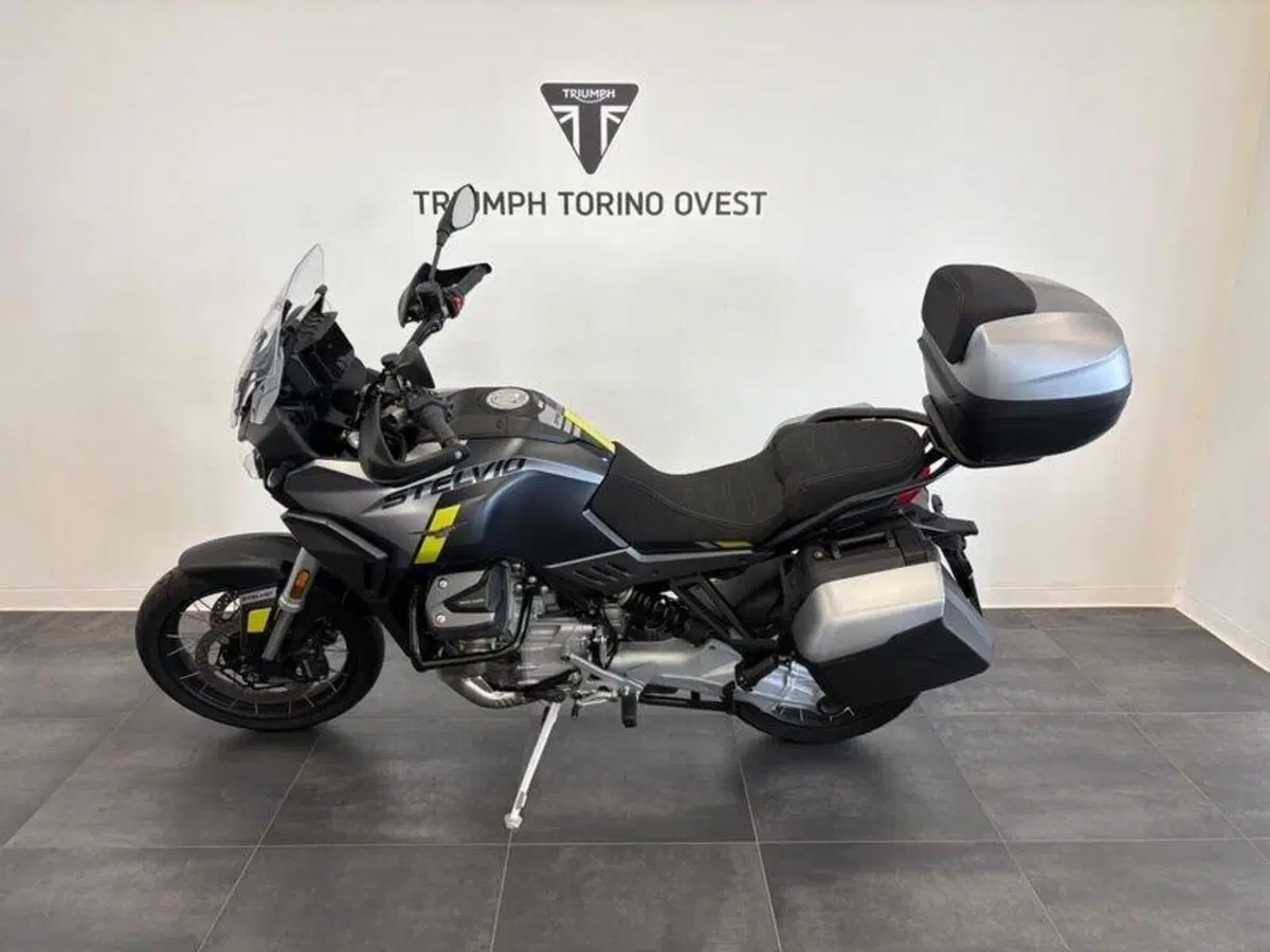 Moto Guzzi Stelvio (2024 - 26) (3)