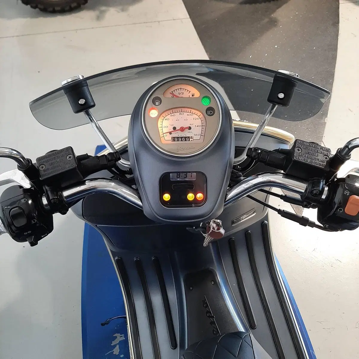 Vespa Sei Giorni 300 Hpe (2019) (11)