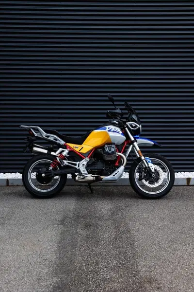 Moto Guzzi V85 TT (2024 - 26) usata