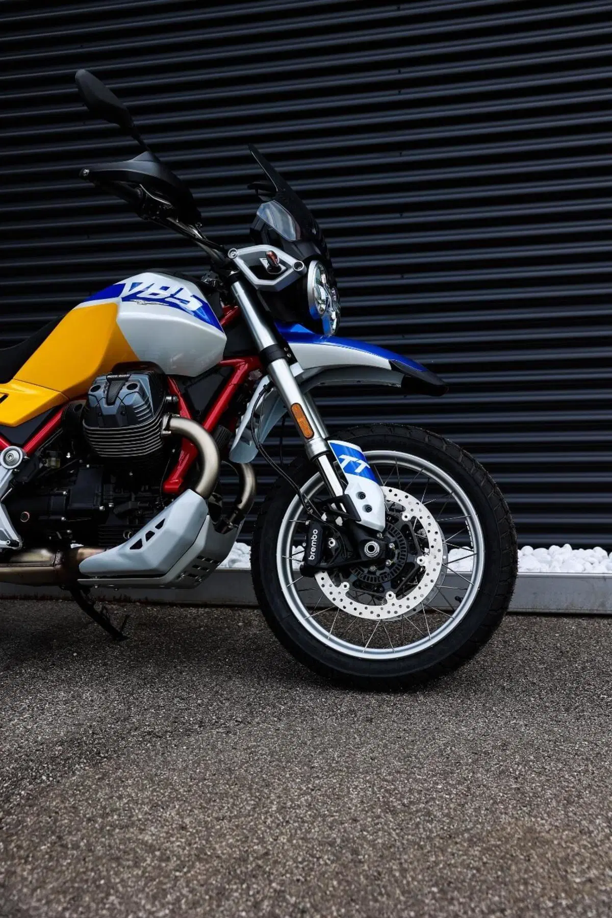 Moto Guzzi V85 TT (2024 - 26) (5)