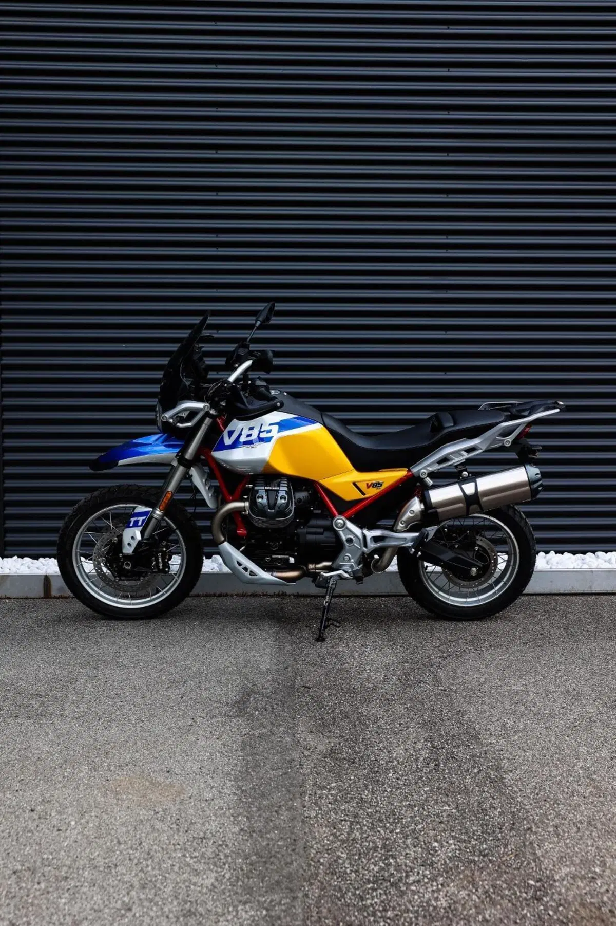 Moto Guzzi V85 TT (2024 - 26) (4)