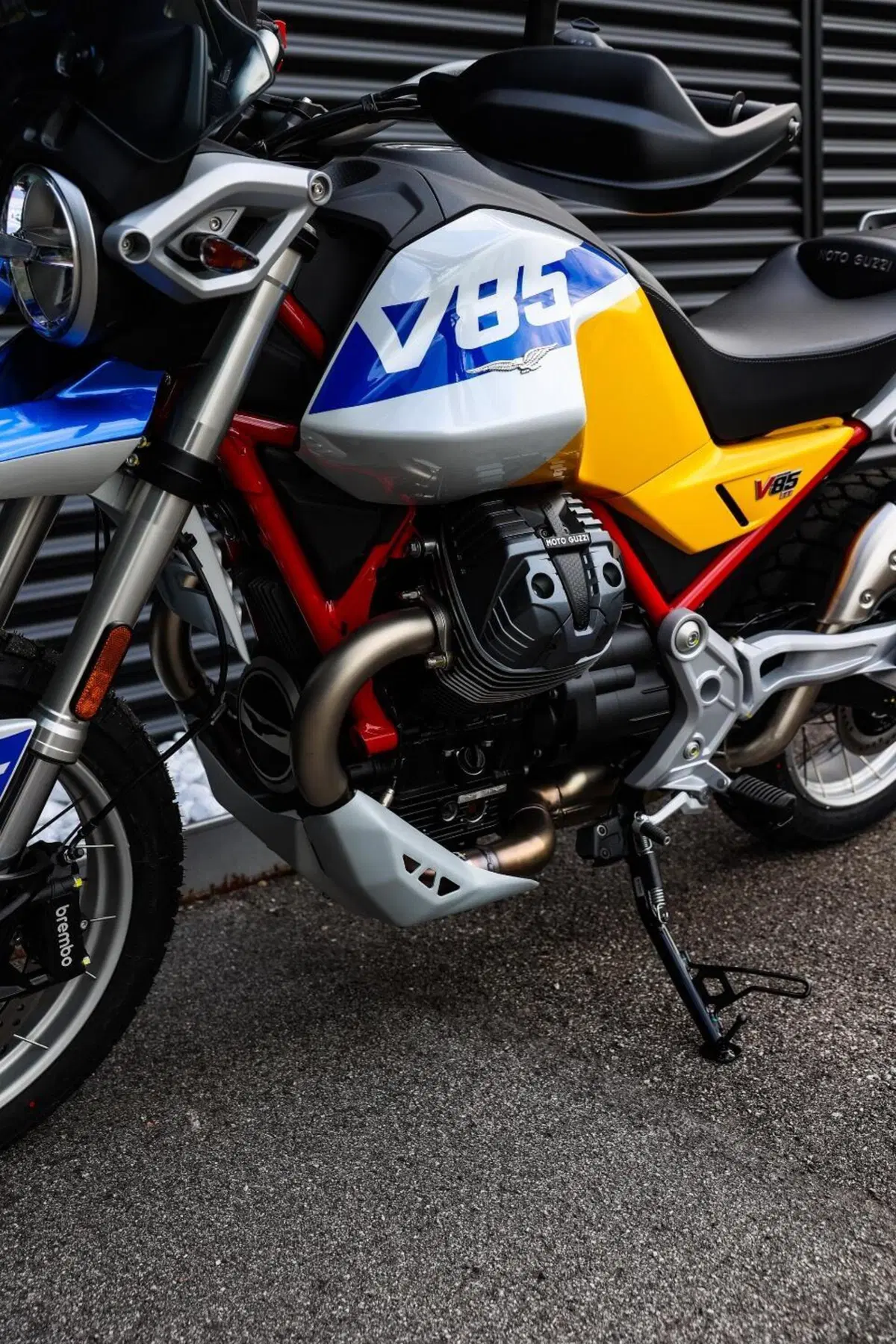 Moto Guzzi V85 TT (2024 - 26) (12)